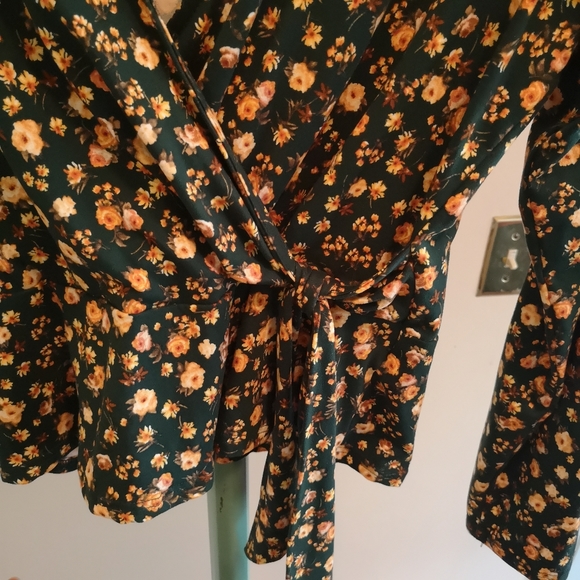 Rebel Sugar Floral Faux Wrap Top - Picture 7 of 8